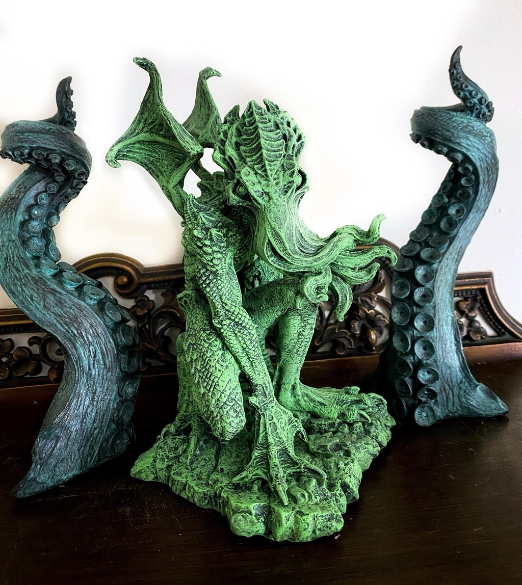 H.P. Lovecraft’s Cthulhu Rising Statue, Hand Painted Sculpture | Cthulhu Mythos Monster Figurine | Lovecraftian Horror Decor and Gamer Gift