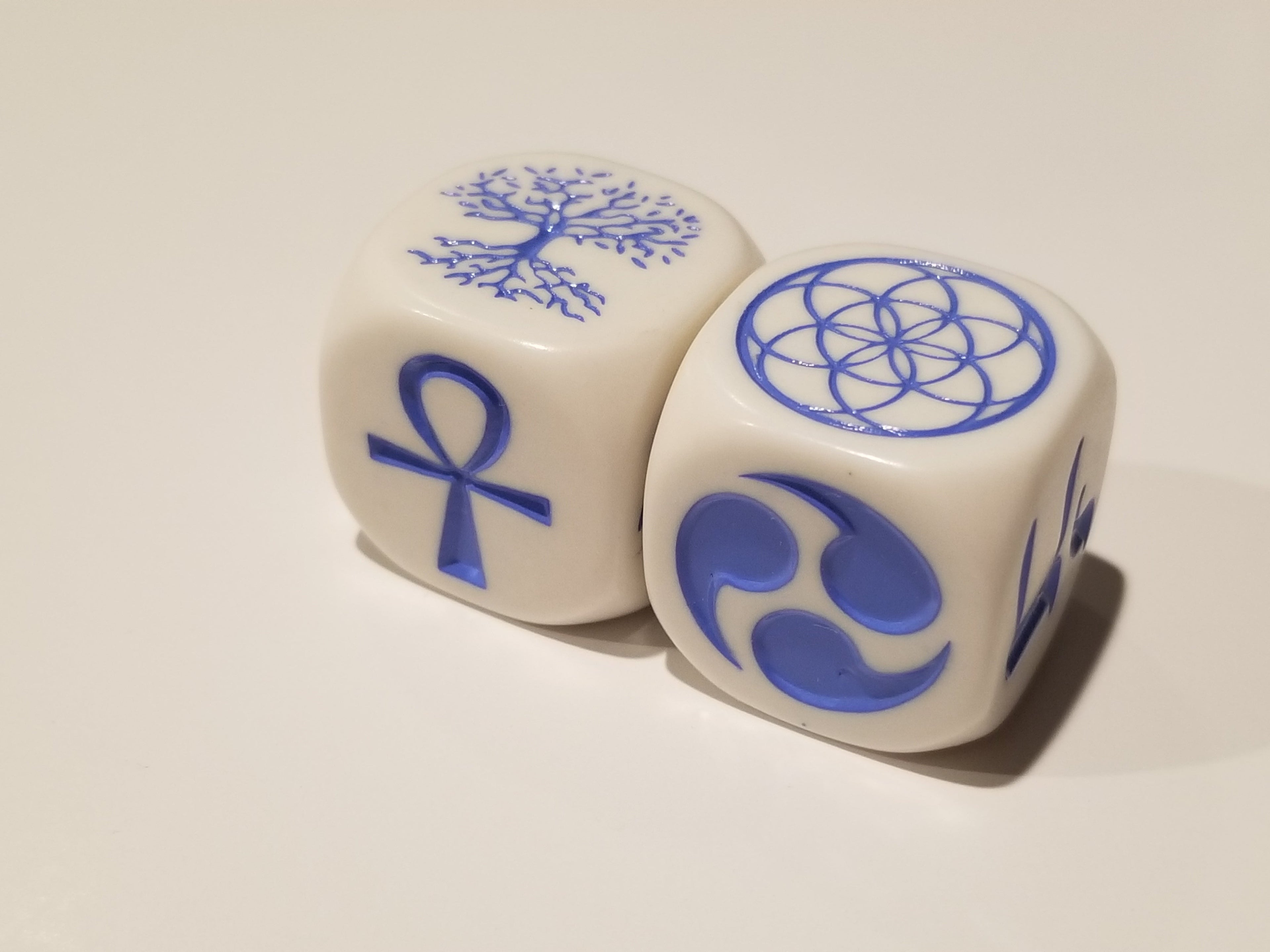 Life Symbol Dice 22mm (7/8")