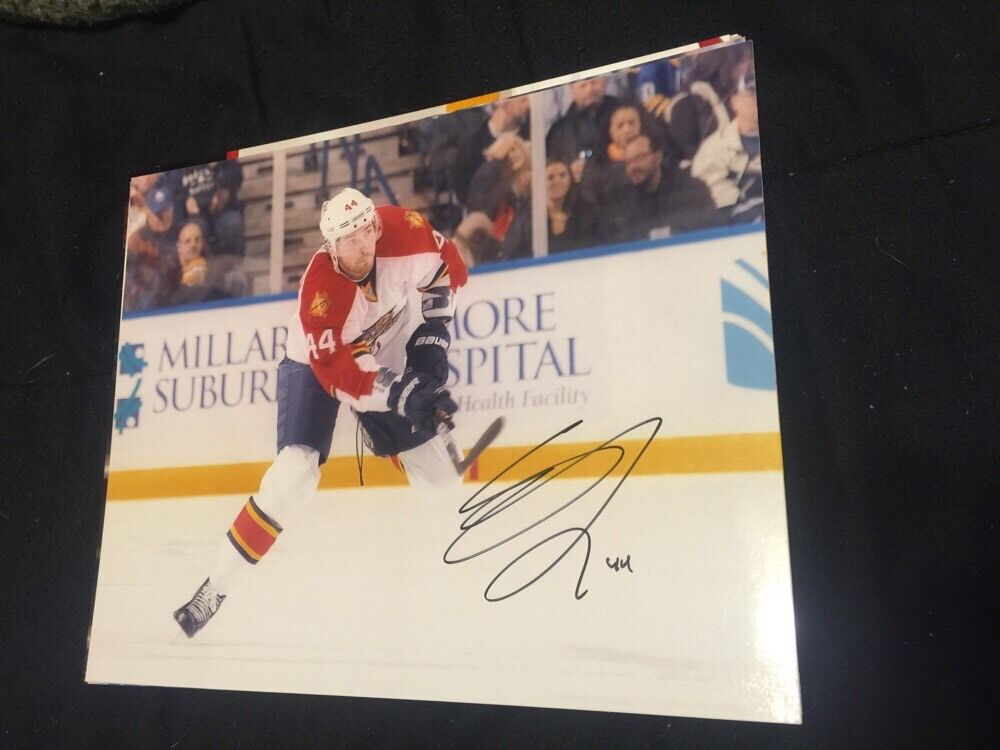 Erik Gudbranson Signed Florida Panthers 8x10 Photo NHL PITTSBURGH PENGUINS