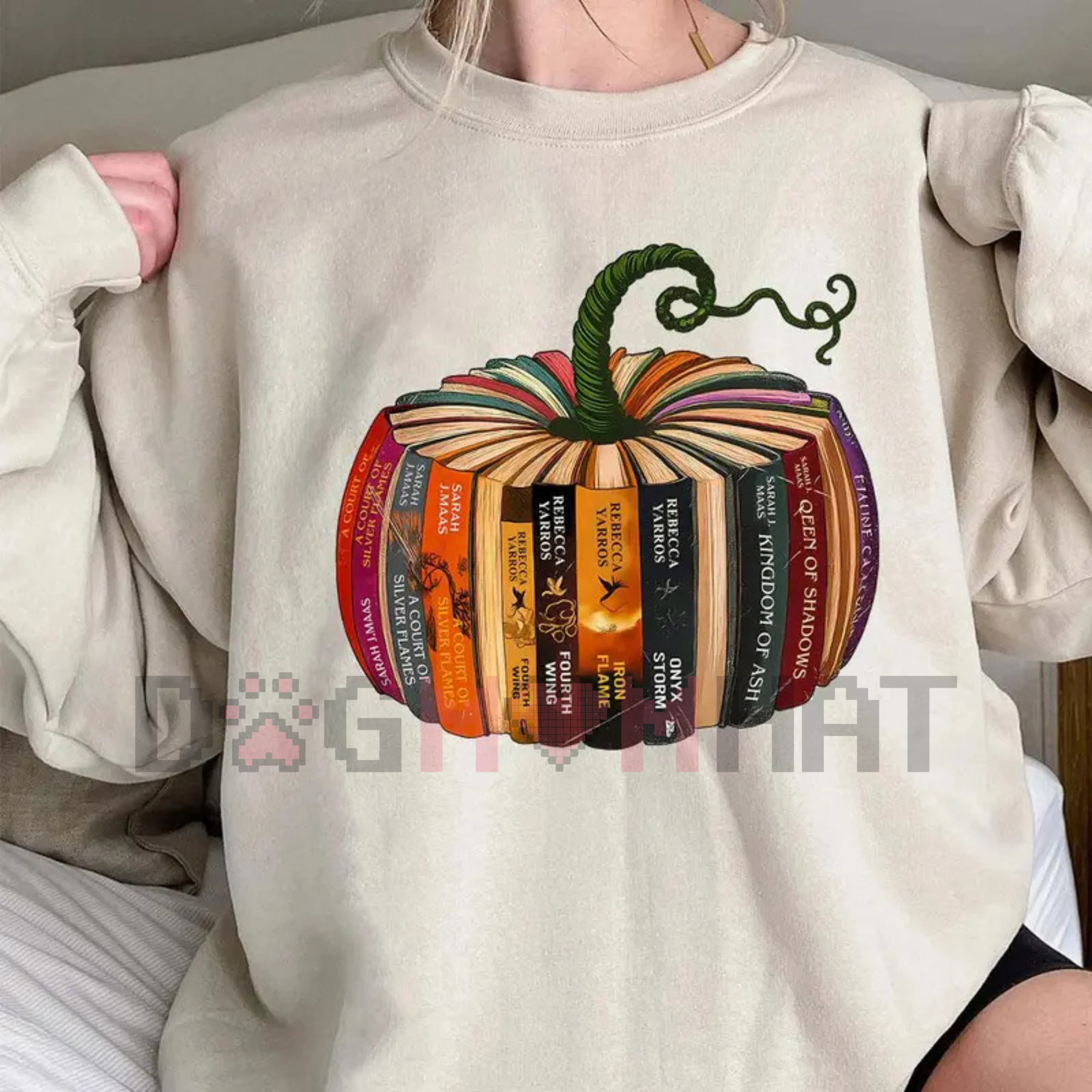 Fourth Wing Book Pumpkin Shirt – Spooky Dragon Lover Tee, Iron Flame & Onyx Storm Fan Top, Perfect Bookish Gift