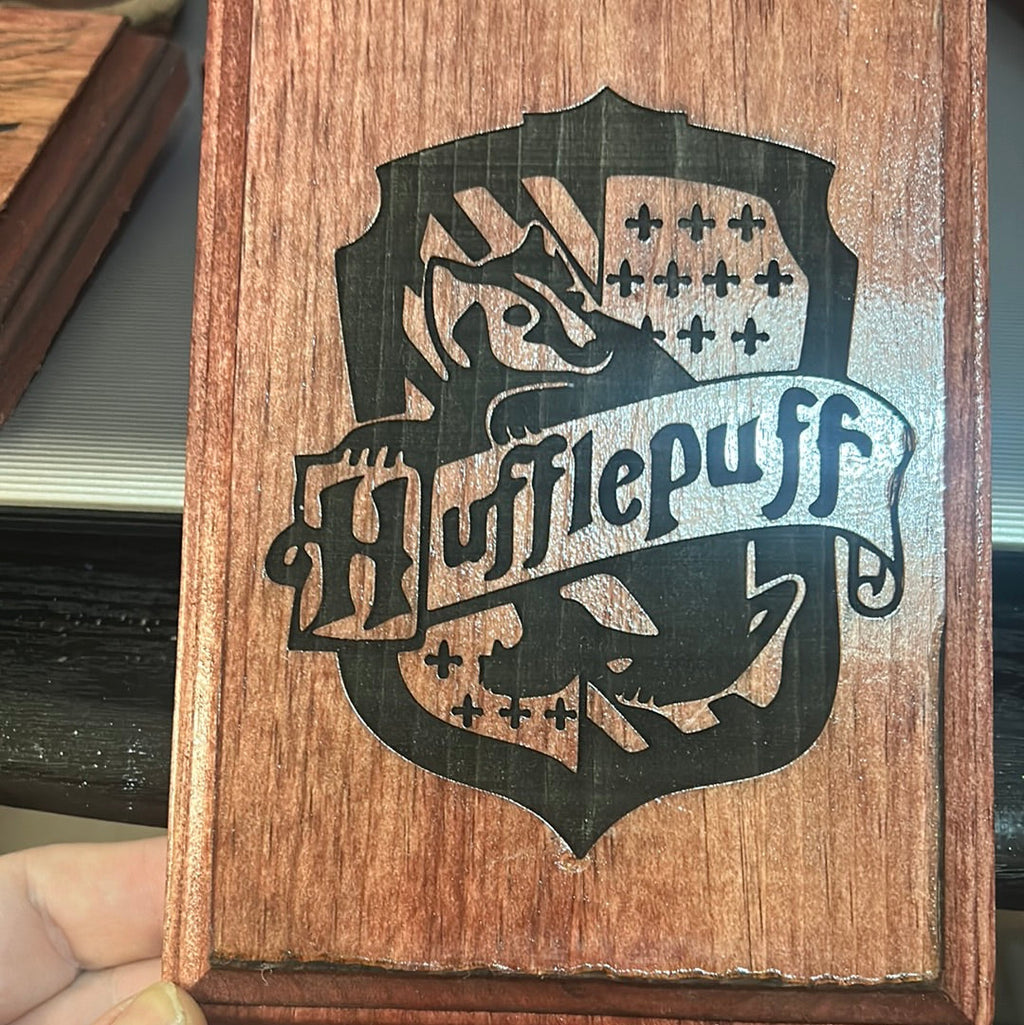 Potter Wall Crest