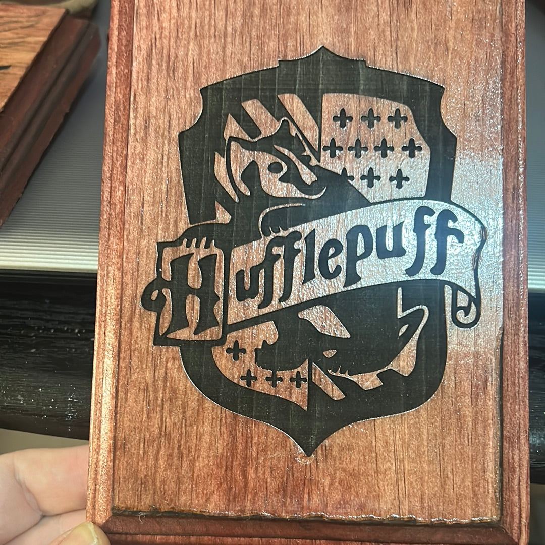 Potter Wall Crest