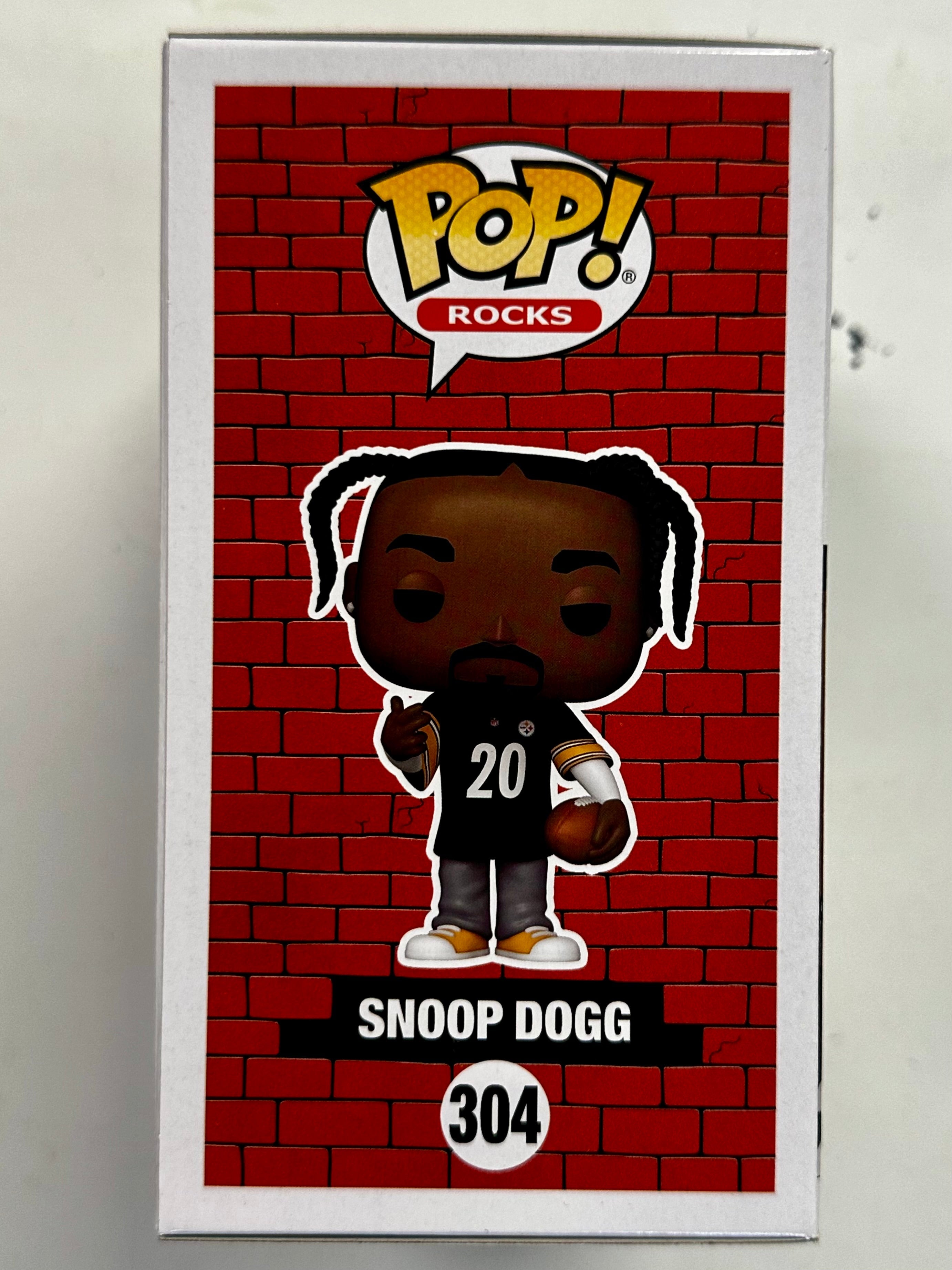 Funko Pop! Rocks Snoop Dogg (Steelers Black) #304 Dogg House 2022 LE 15000 Exclusive
