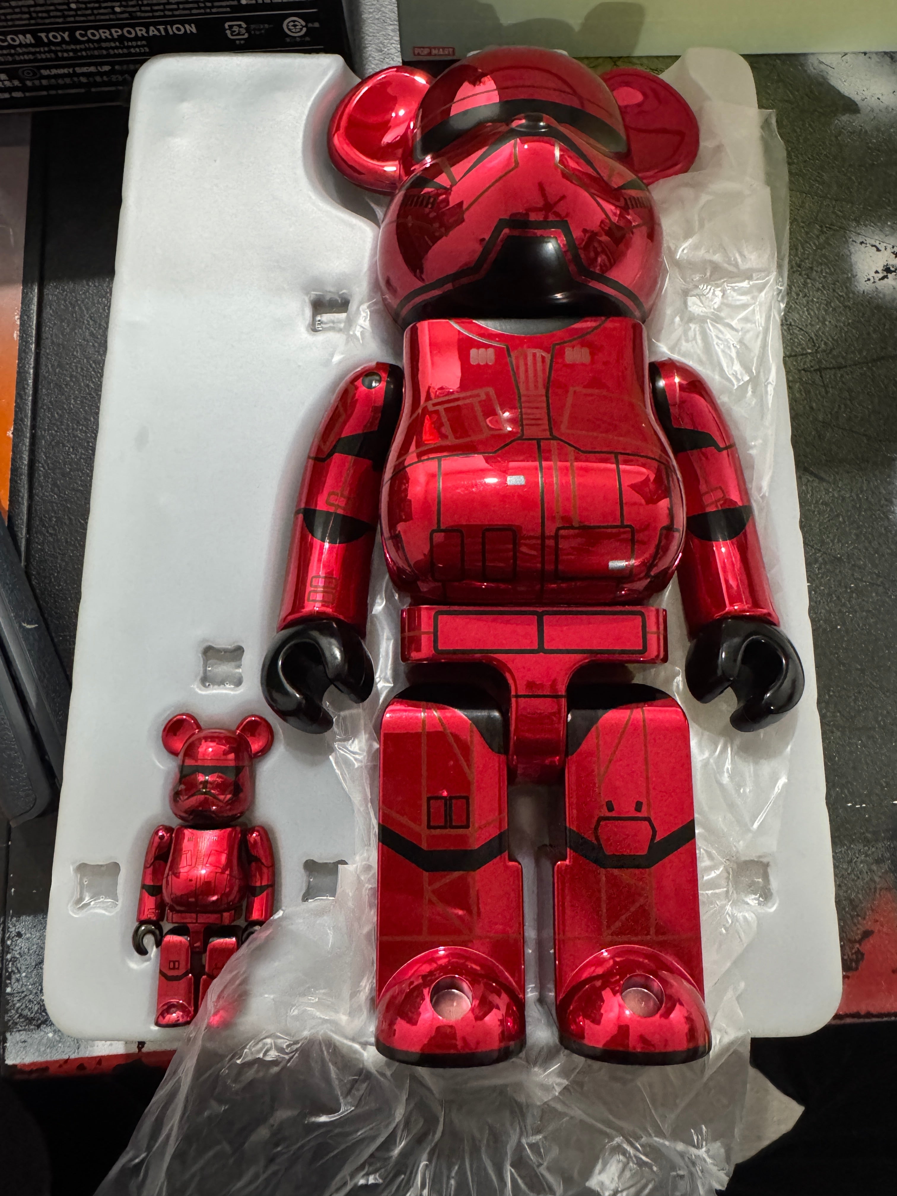 Medicom Bearbrick Star Wars Sith Trooper Chrome Version 400% and 100% Grail