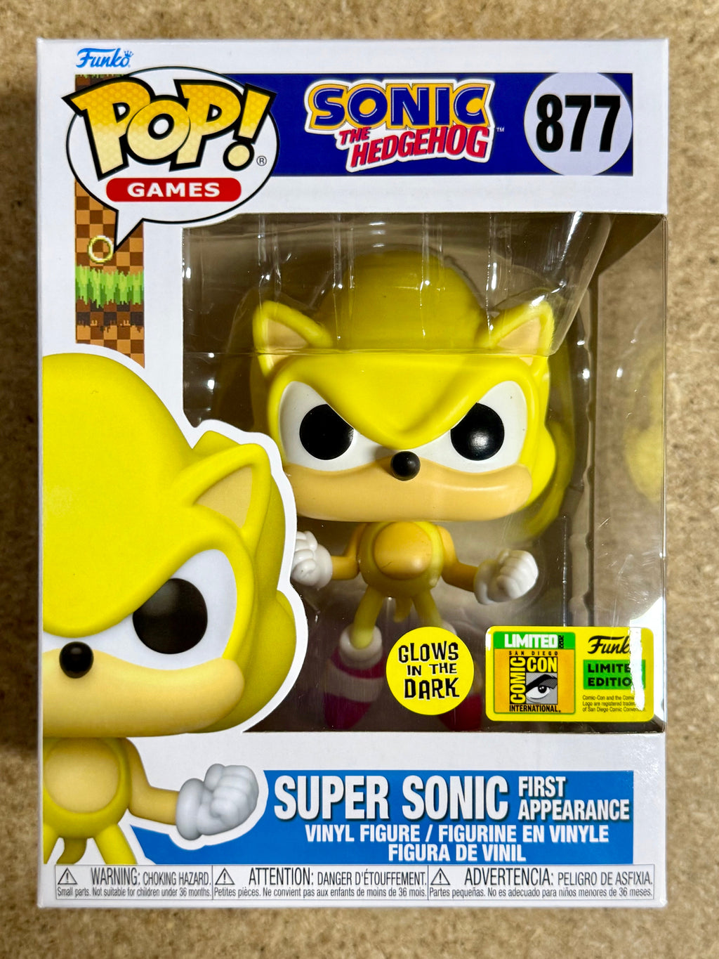 Funko Pop! Games Glow Super Sonic First Appearance #877 SDCC 2022 Official Sticker Con Exclusive