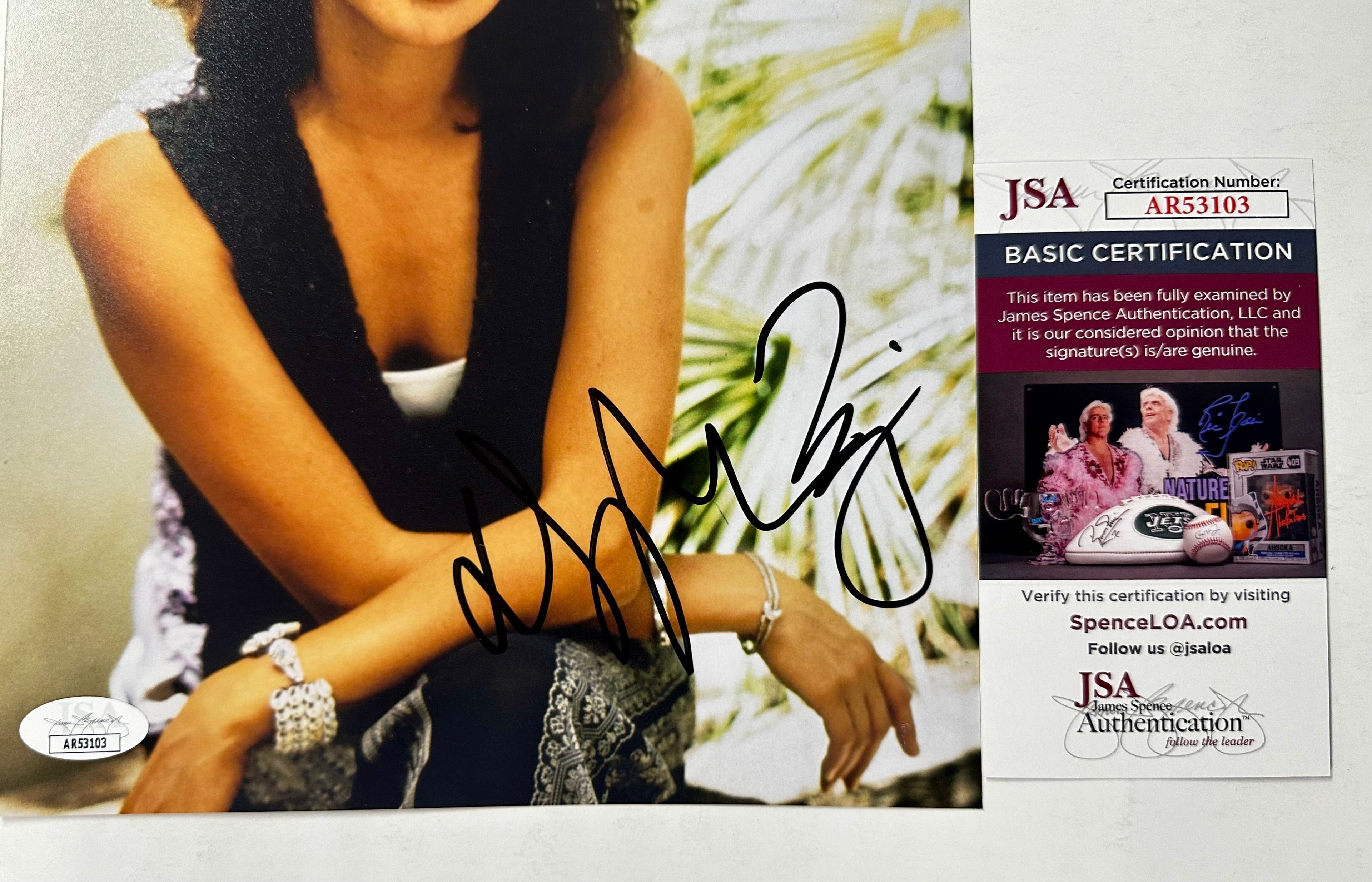 Daphne Zuniga Signed Victoria Davis One Tree Hill 8x10 Photo With JSA COA
