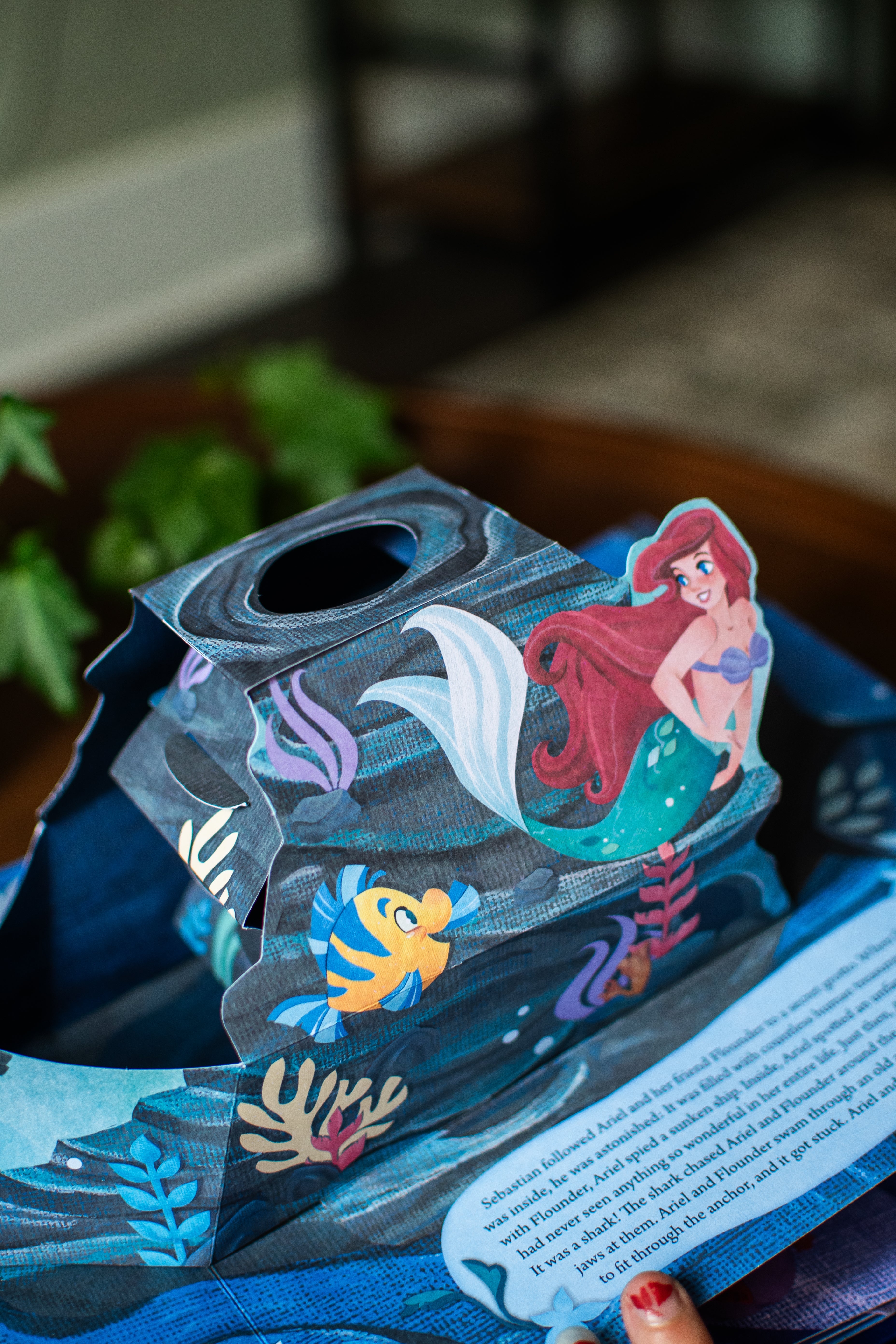 Disney: The Little Mermaid Pop-Up Book (Reinhart Pop-Up Studio)