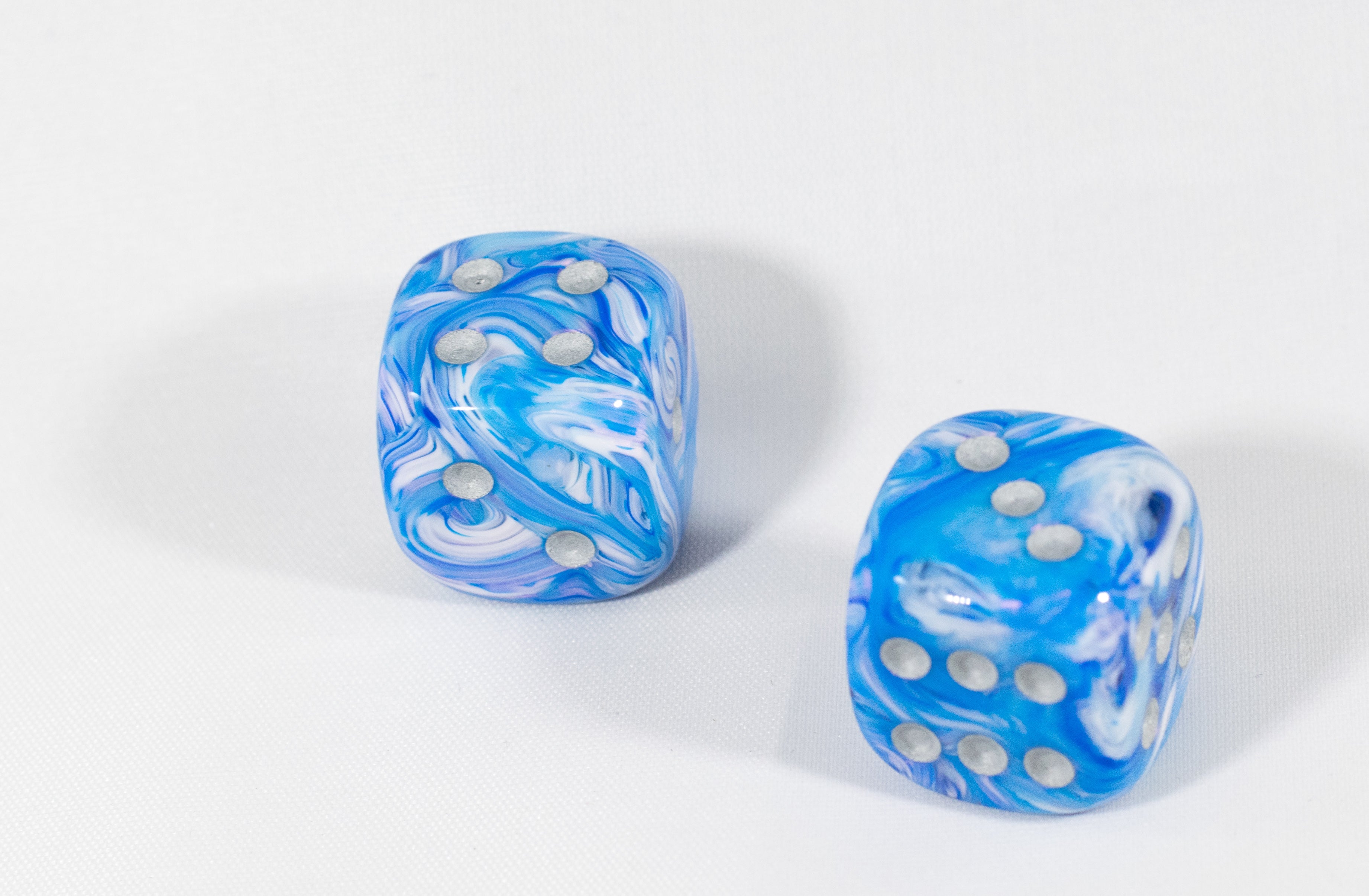 OOP Rare 20mm Blue Mother Of Pearl New RPG DnD with Silver Pips 2 Pack (2) Die