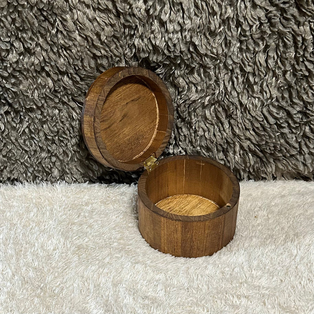 Death Head Moth Round Box