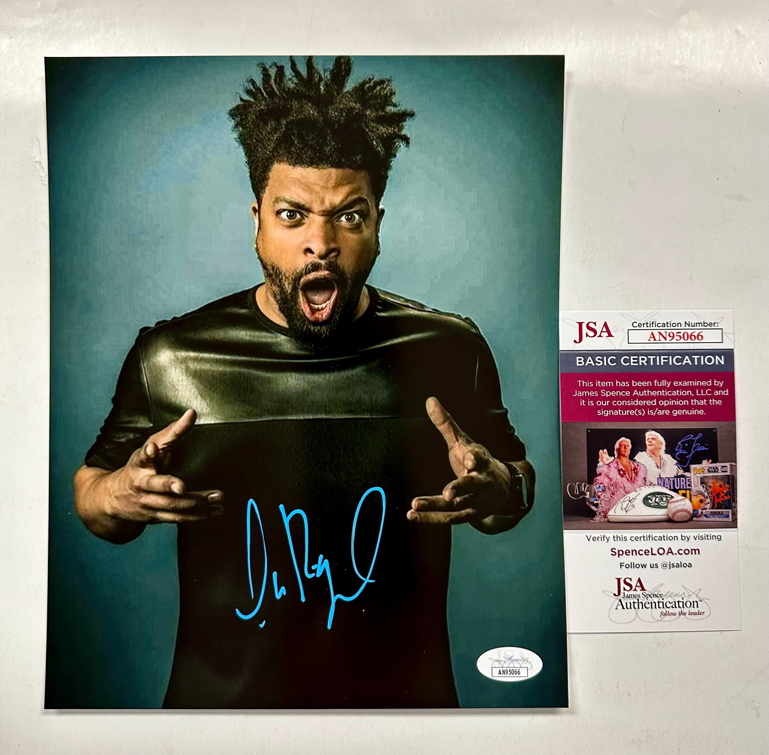 Actor Comedian Deray Davis Signed 8x10 MTV Wild N Out Photo With JSA COA