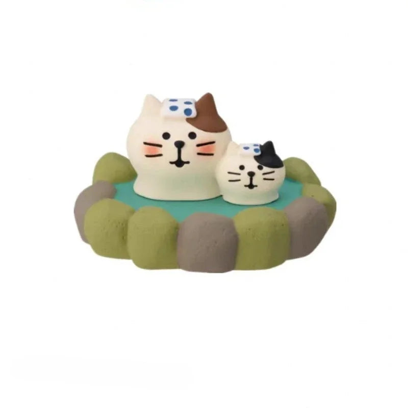 Japanese Cat Statue - Resin Animal Figurine for Desk Decor Tourist group series Collectible Cute Anime Cat Gift for Travelers