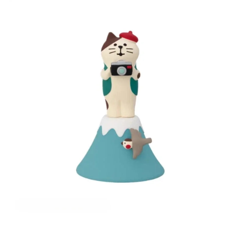 Japanese Cat Statue - Resin Animal Figurine for Desk Decor Tourist group series Collectible Cute Anime Cat Gift for Travelers