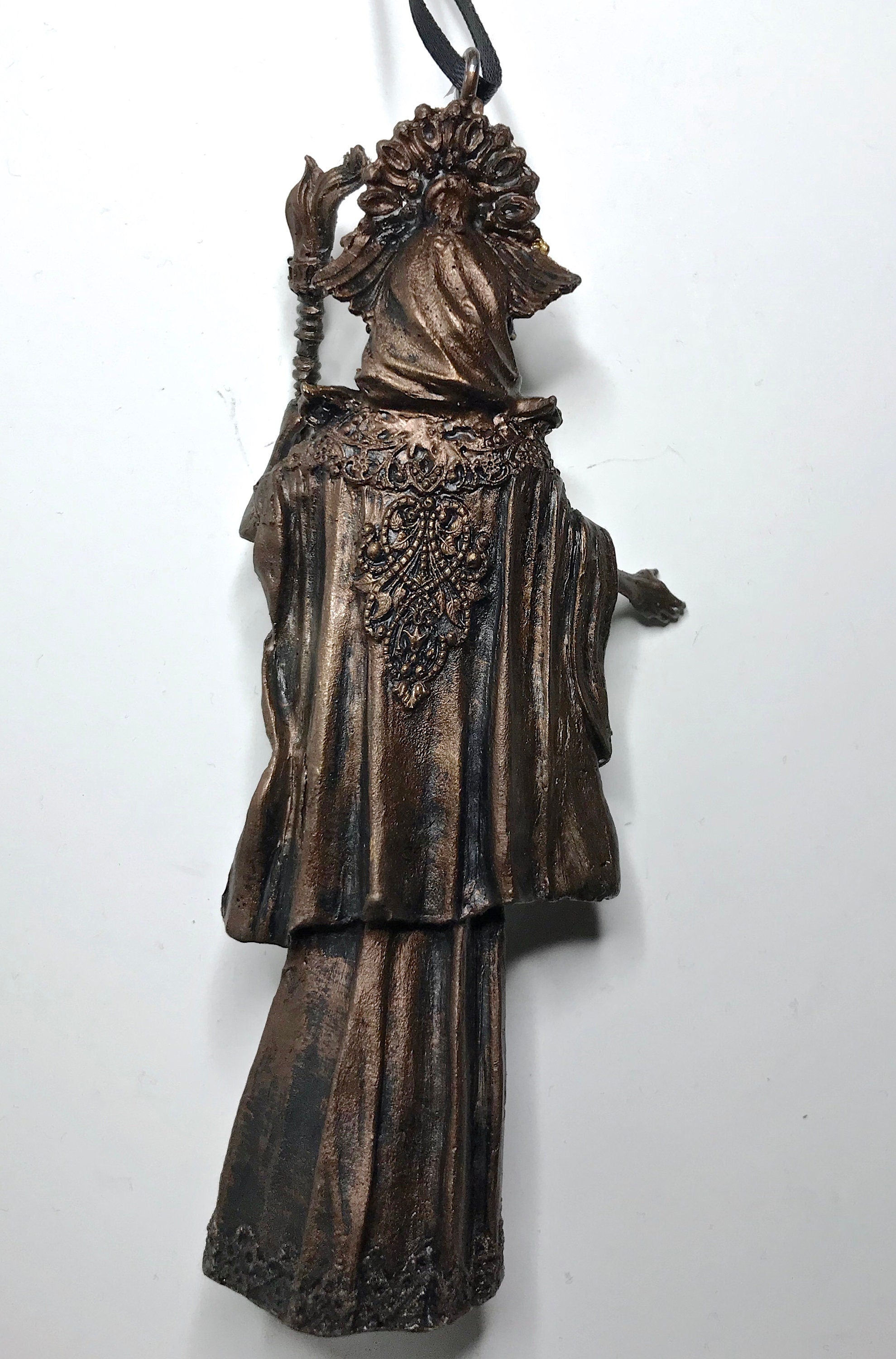Hecate, Goddess of Witchcraft and Magic Ornament | Pagan Mythical Goddess Figurine | Folklore Altar Ornament for Gothic Home Decor