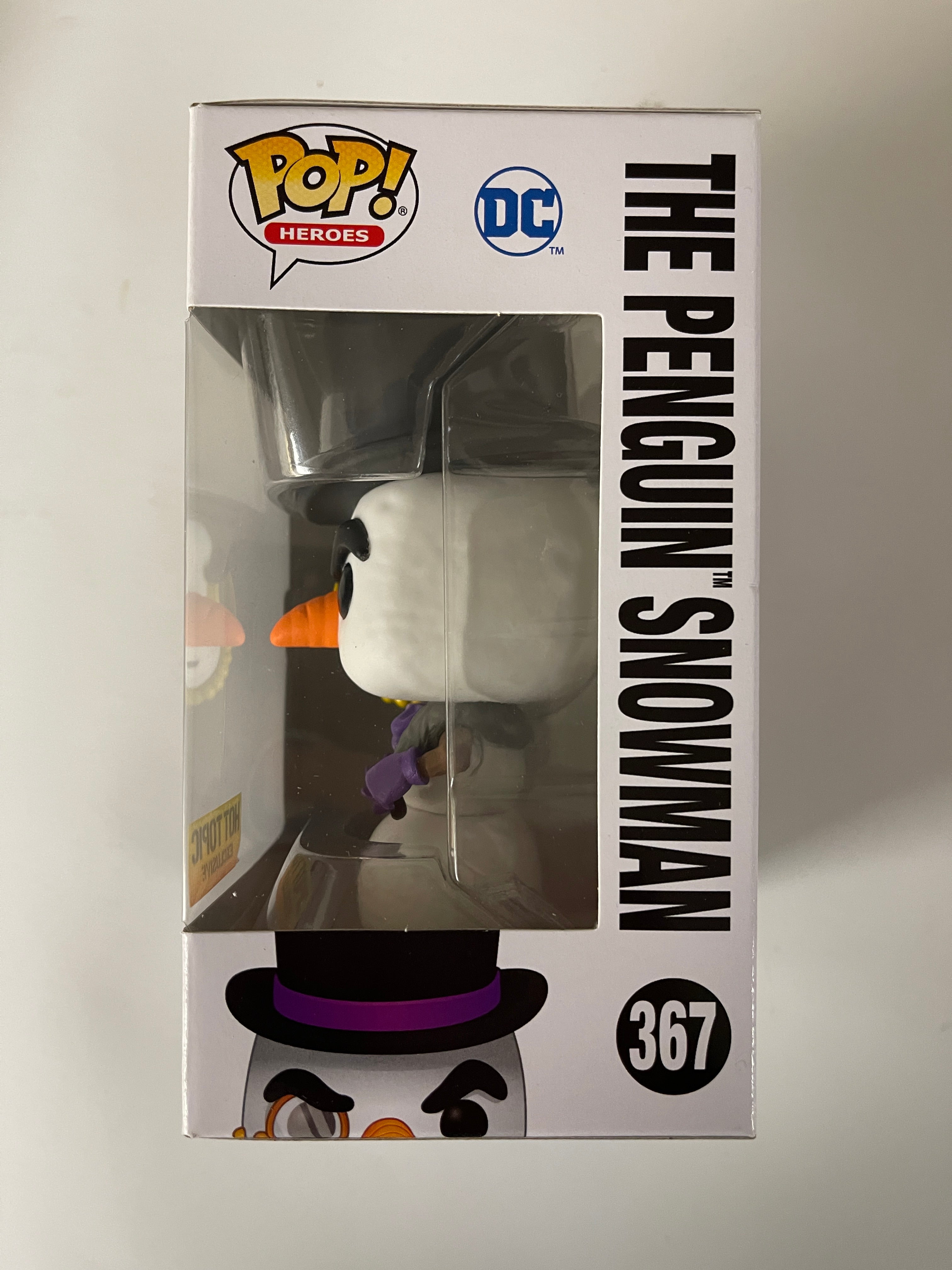Funko Pop! DC Heroes The Penguin Snowman #367 Hot Topic Holiday Vaulted Exclusive