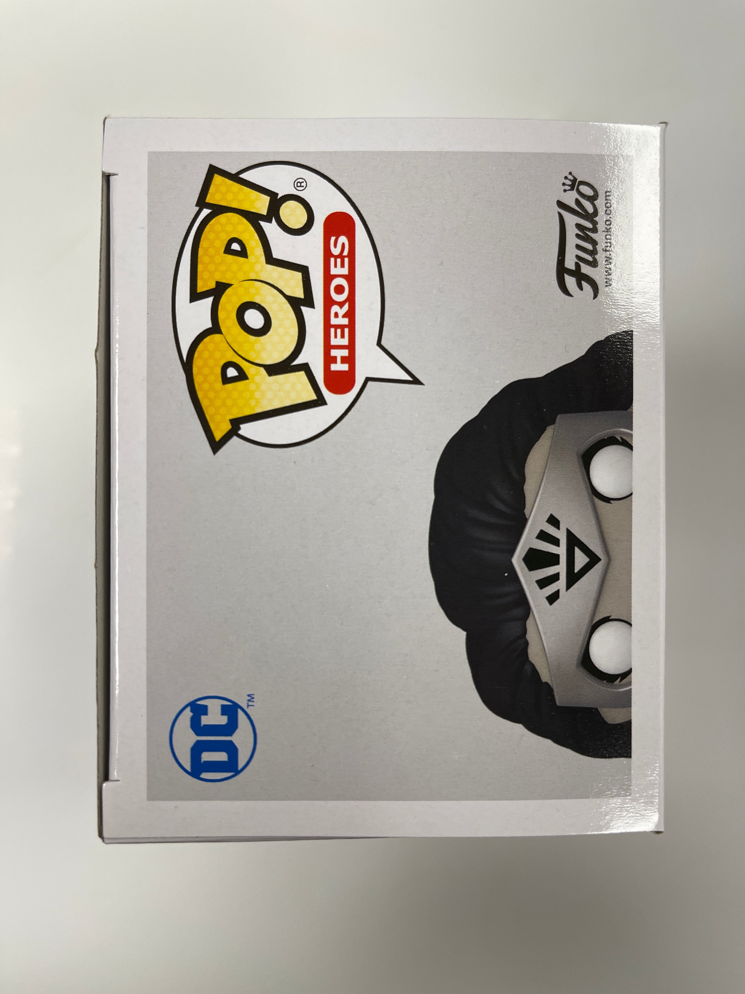 Funko Pop! Wonder Woman (Black Lantern) #393 DC Heroes 2021 80th Glow Exclusive
